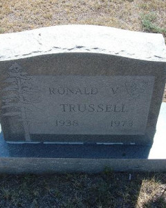 Headstone of Ronald Van Trussell