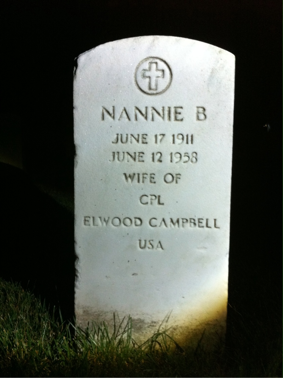 Headstone of Nannie B Campbell