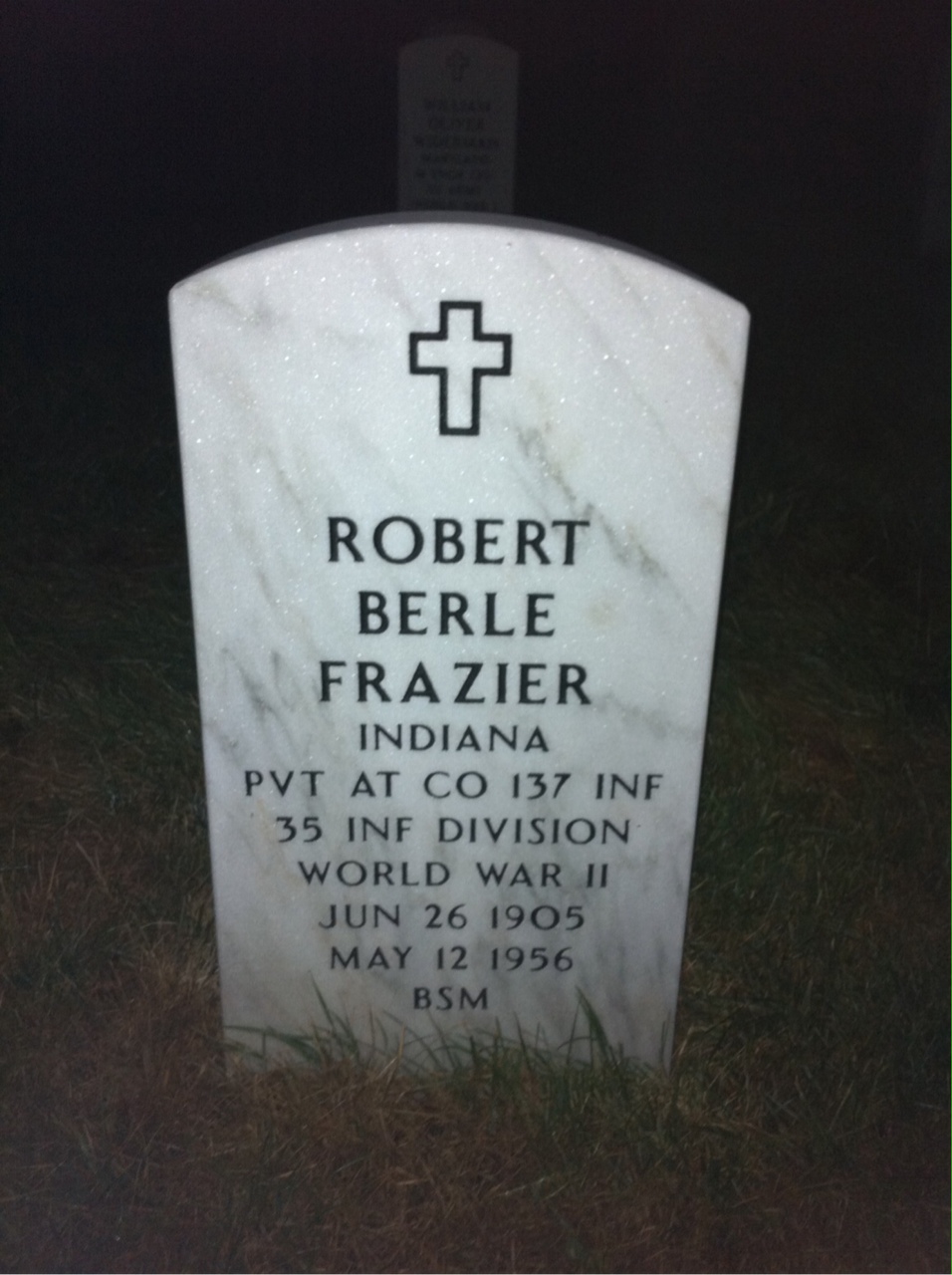 Headstone of Robert B Frazier