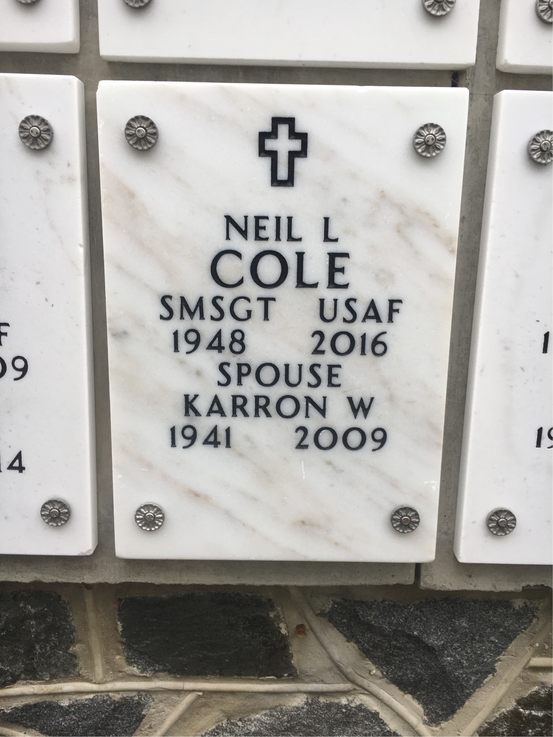 Headstone of Neil Llewellyn Cole