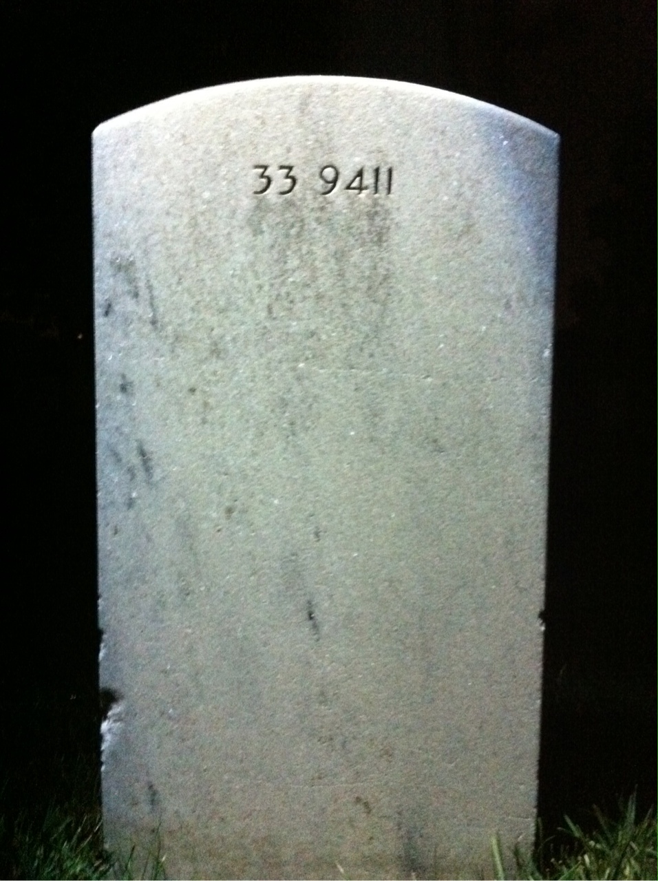 Headstone of Isobel E Ardinger