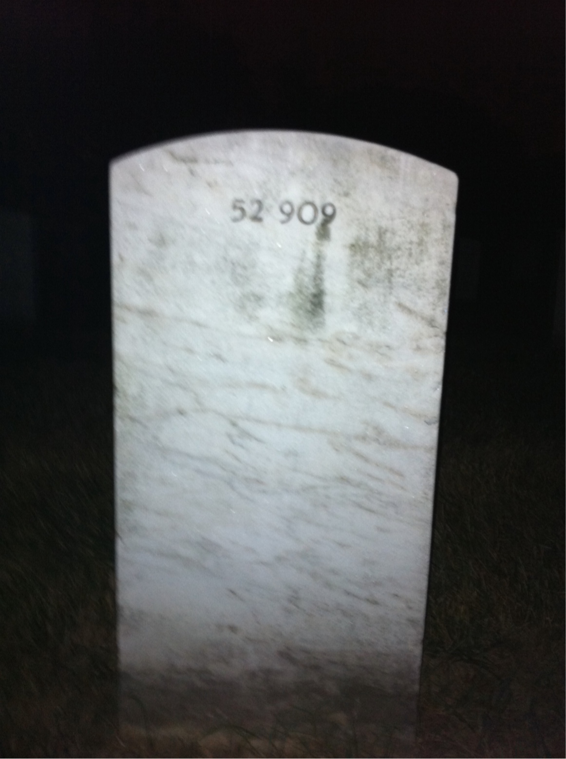 Headstone of Leighton E Hughes Sr.