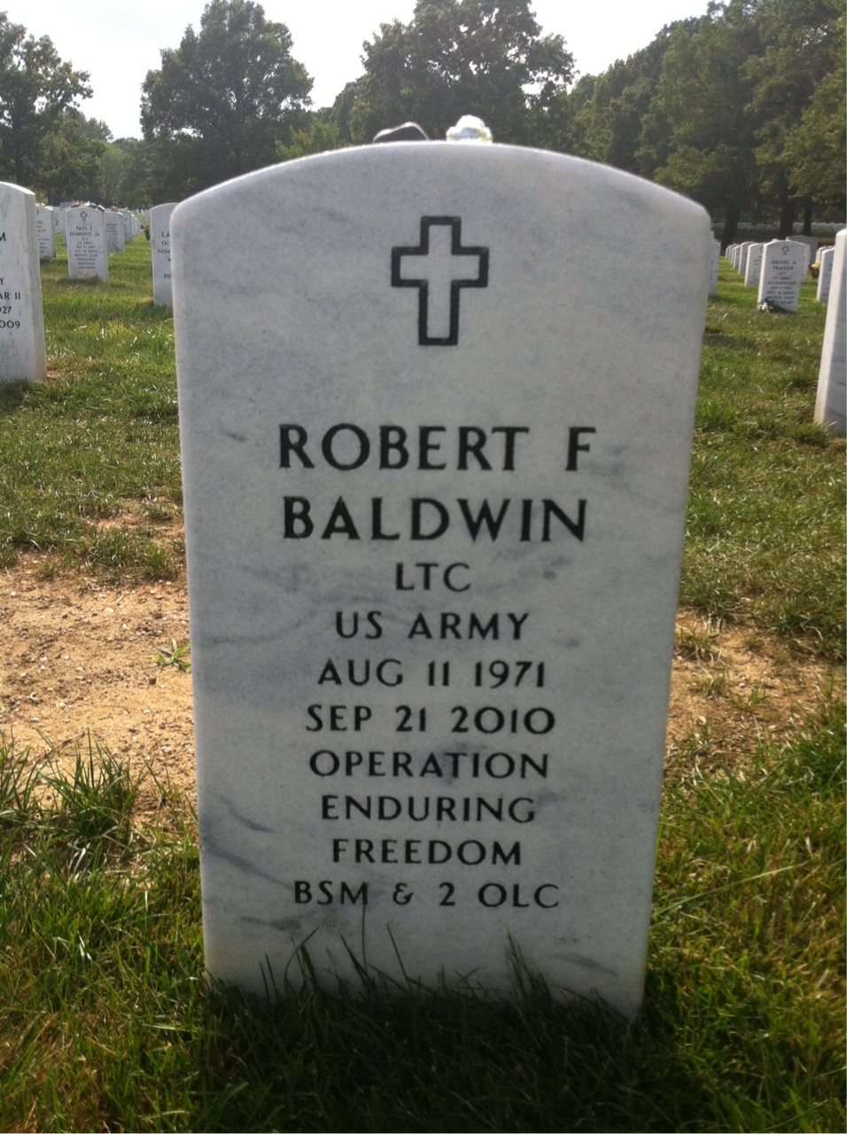 Headstone of Robert F Baldwin