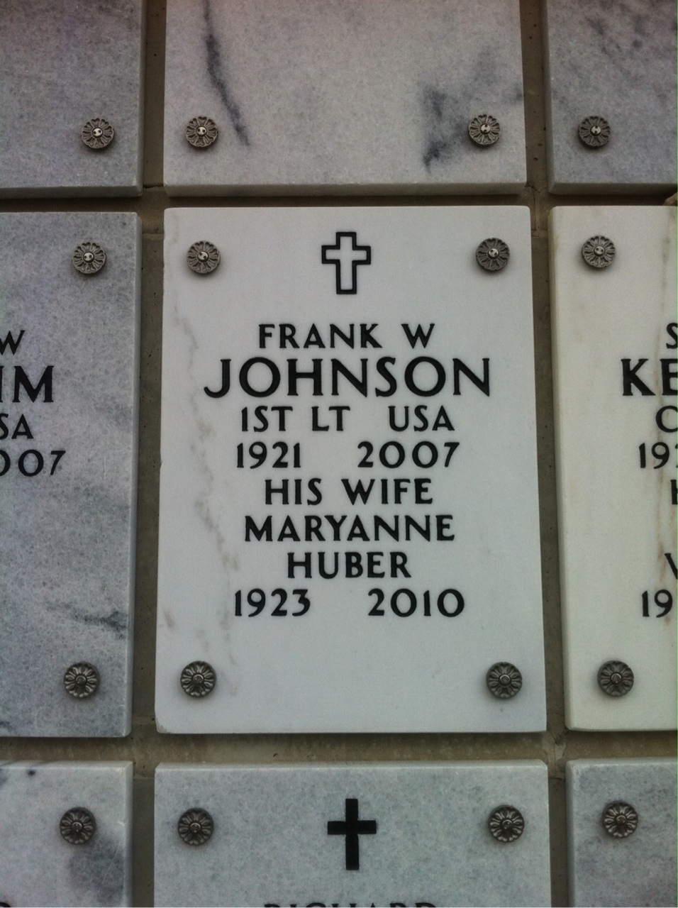 Headstone of Frank W Johnson