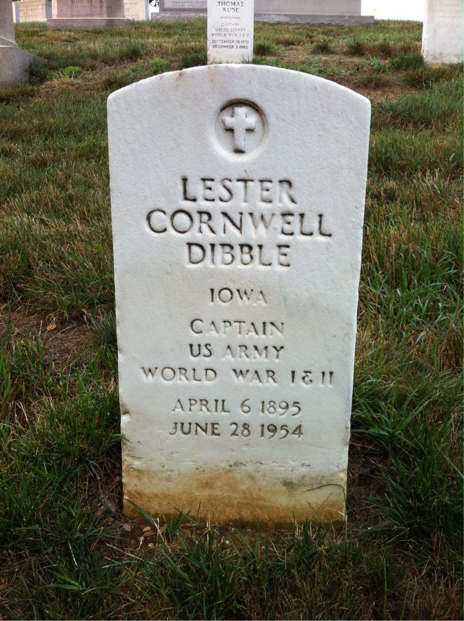 Headstone of Lester C Dibble