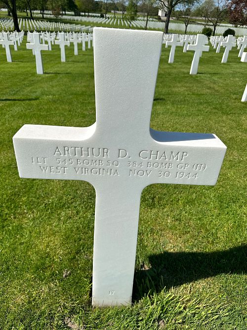 Headstone of Arthur Dexter Champ