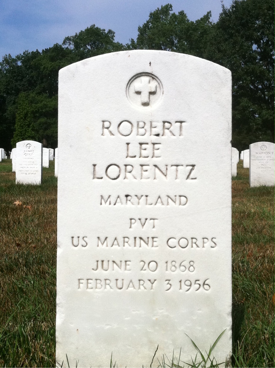 Headstone of Robert L Lorentz
