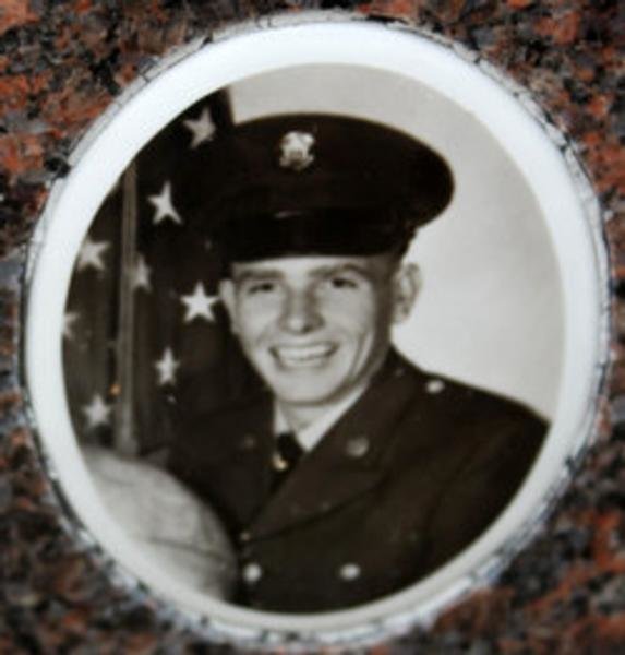 Headstone of Larry James Rigney