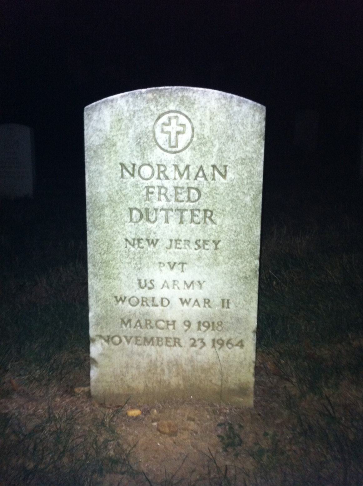 Headstone of Norman F Dutter