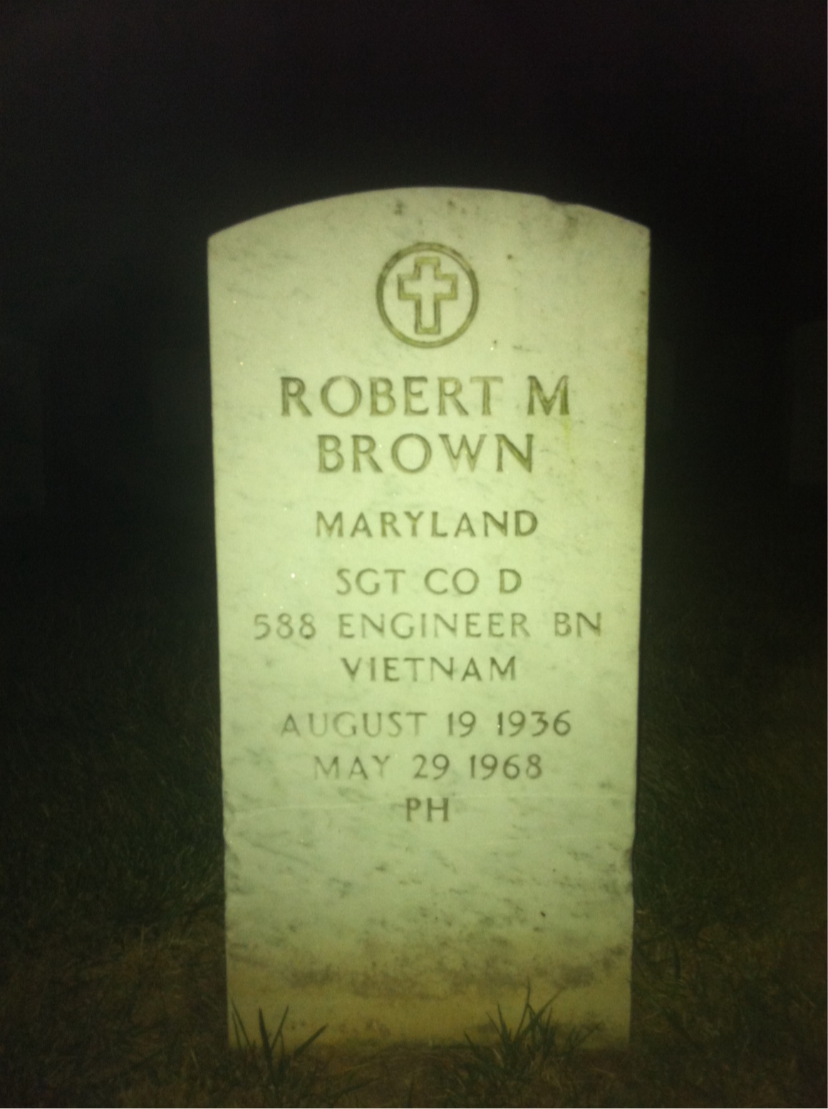 Headstone of Robert Maurice Brown