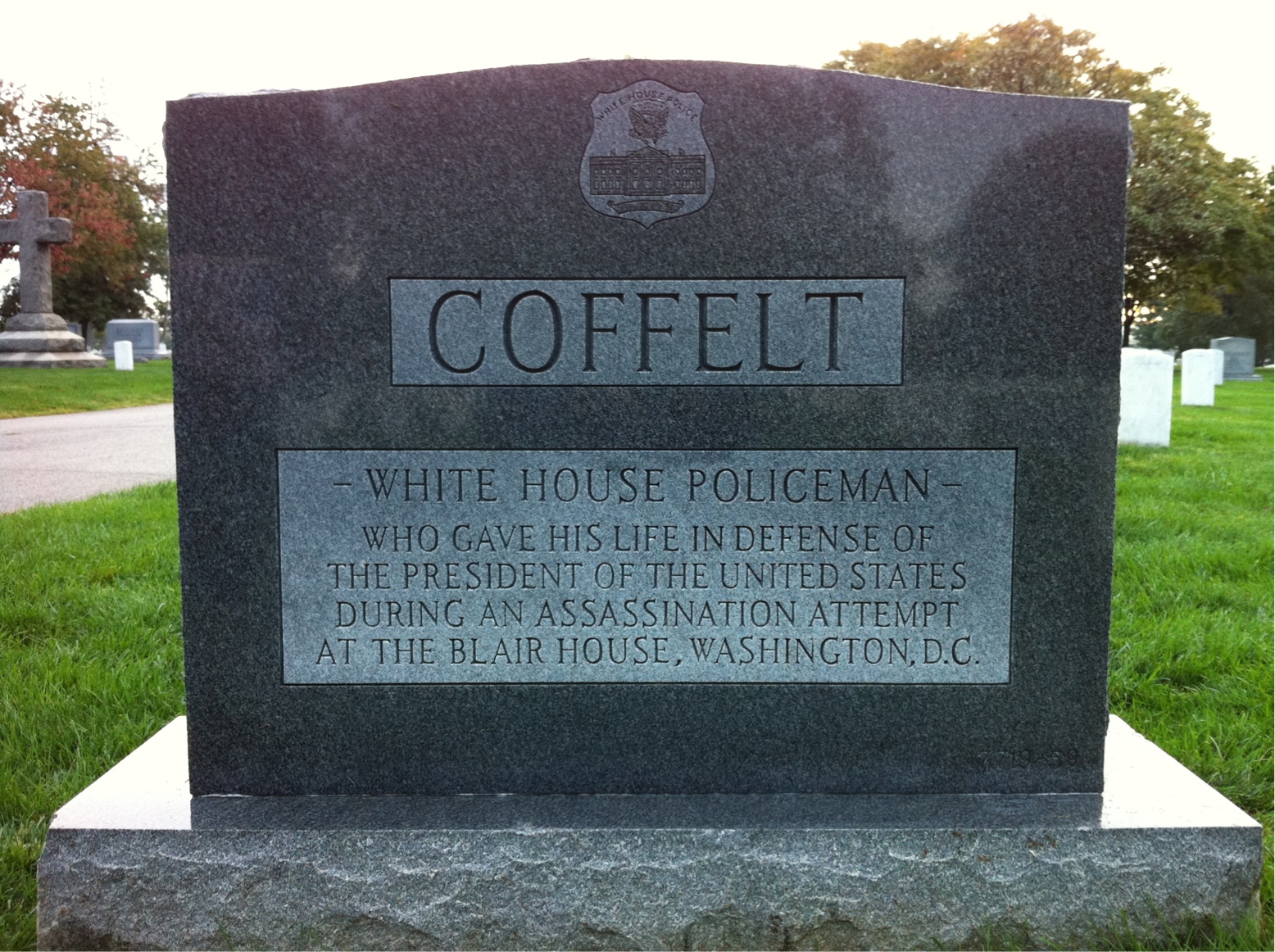 Headstone shared by 2 interments, including Leslie William Coffelt
