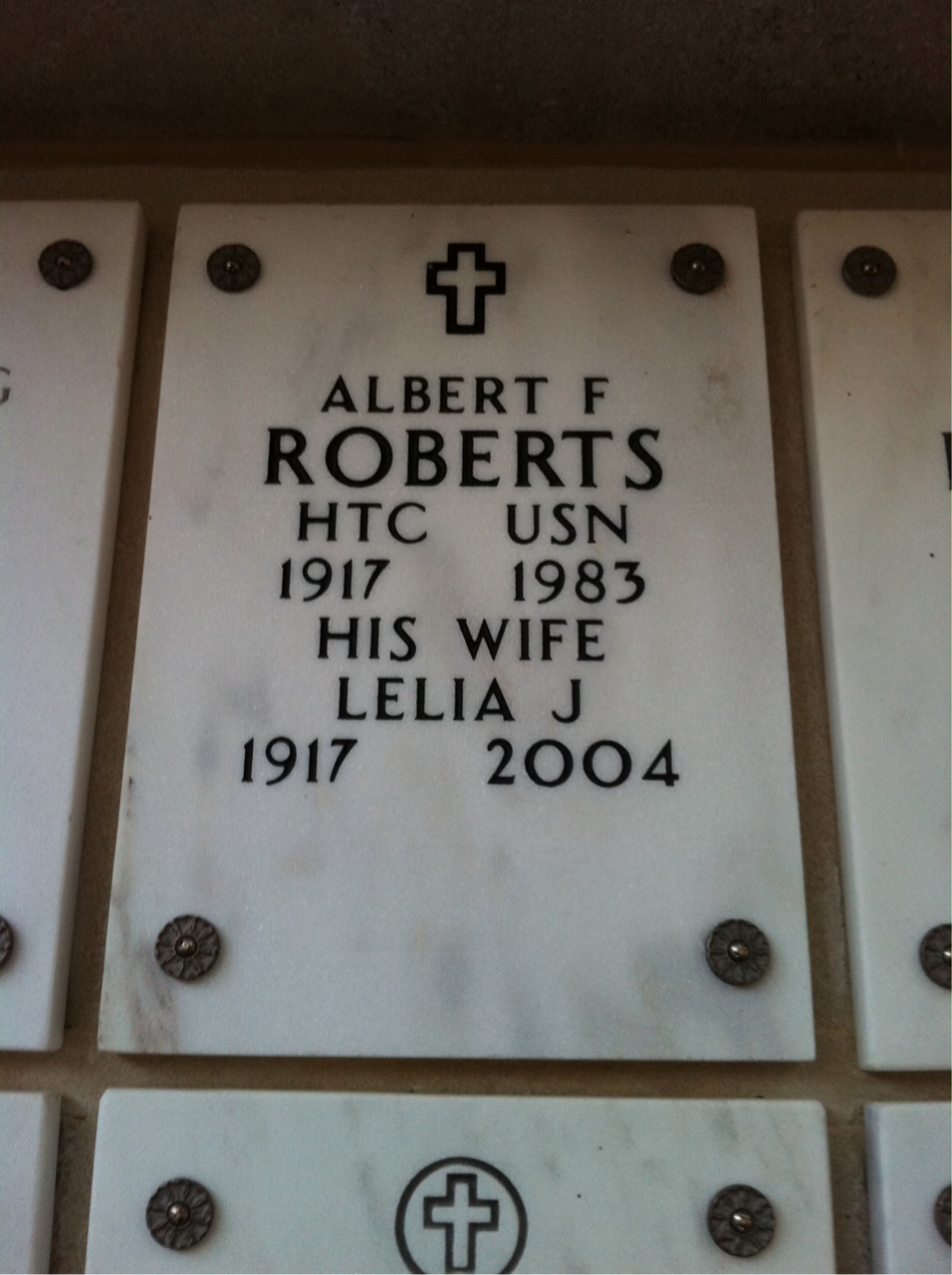 Headstone of Albert F Roberts