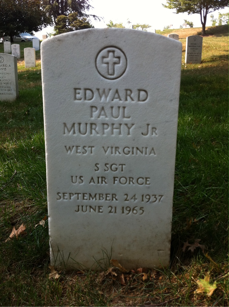 Headstone of Edward P Murphy Jr.