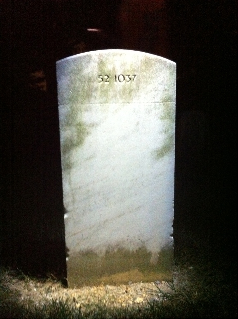 Headstone of Clarence Robinson Jr.