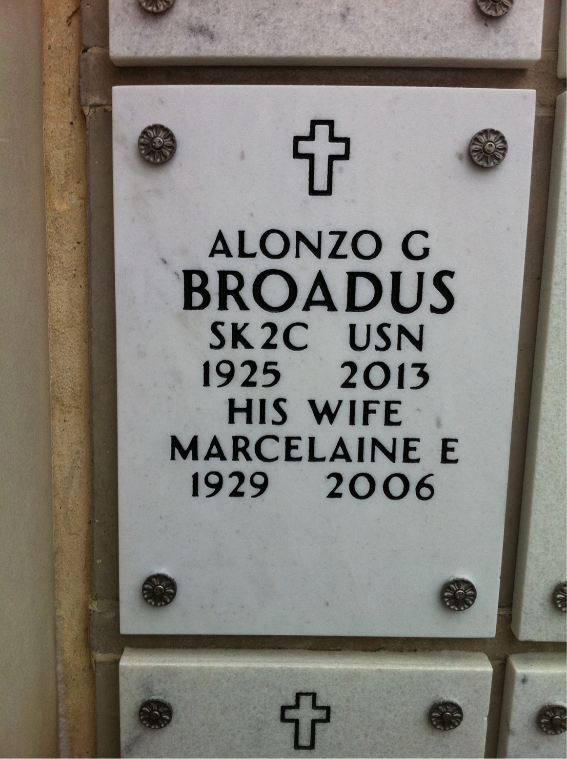 Headstone of Alonzo G Broadus