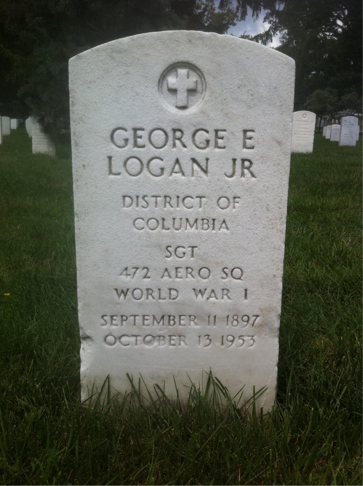 Headstone of George E Logan Jr.