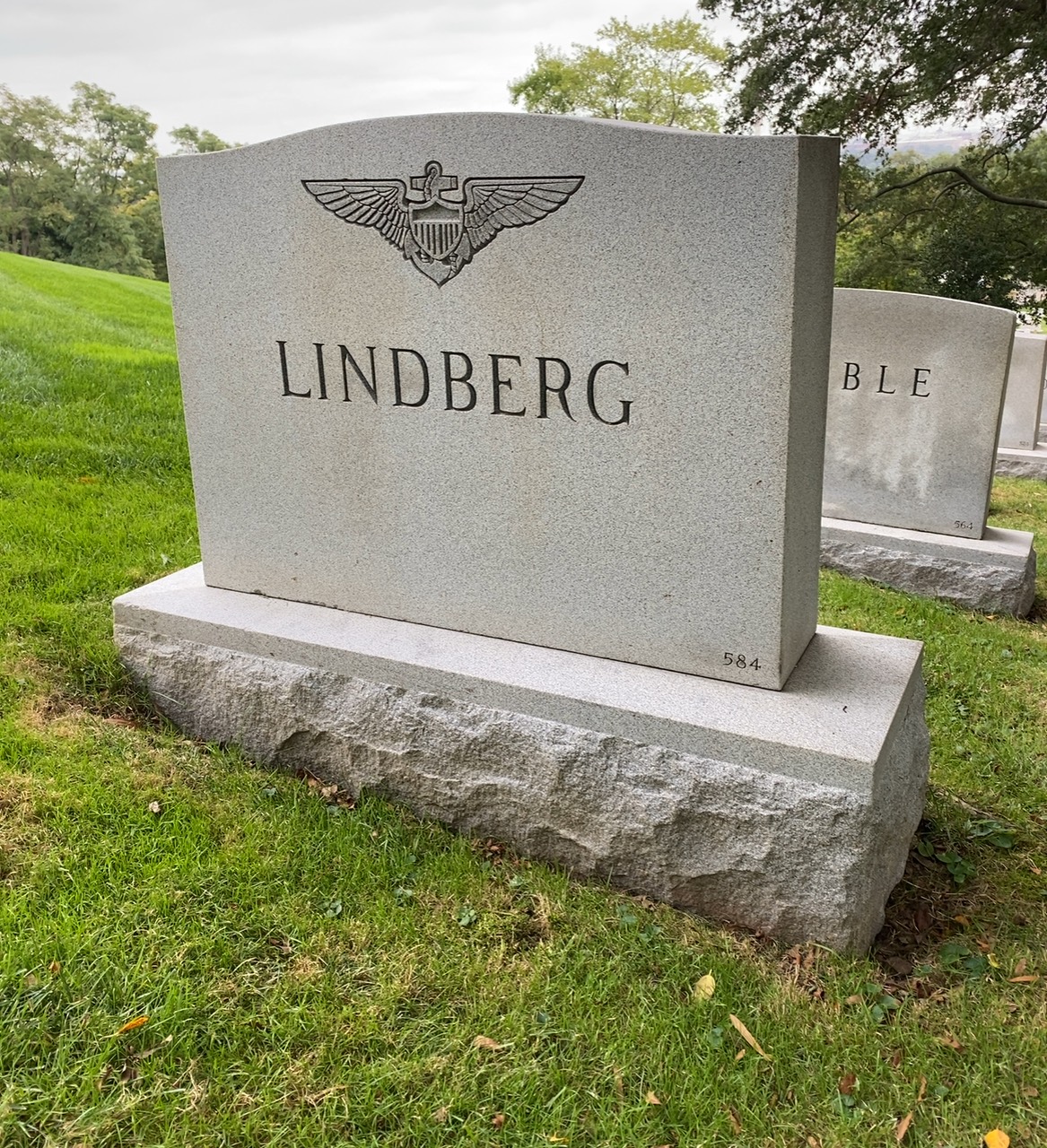 Headstone of Walter E Lindberg