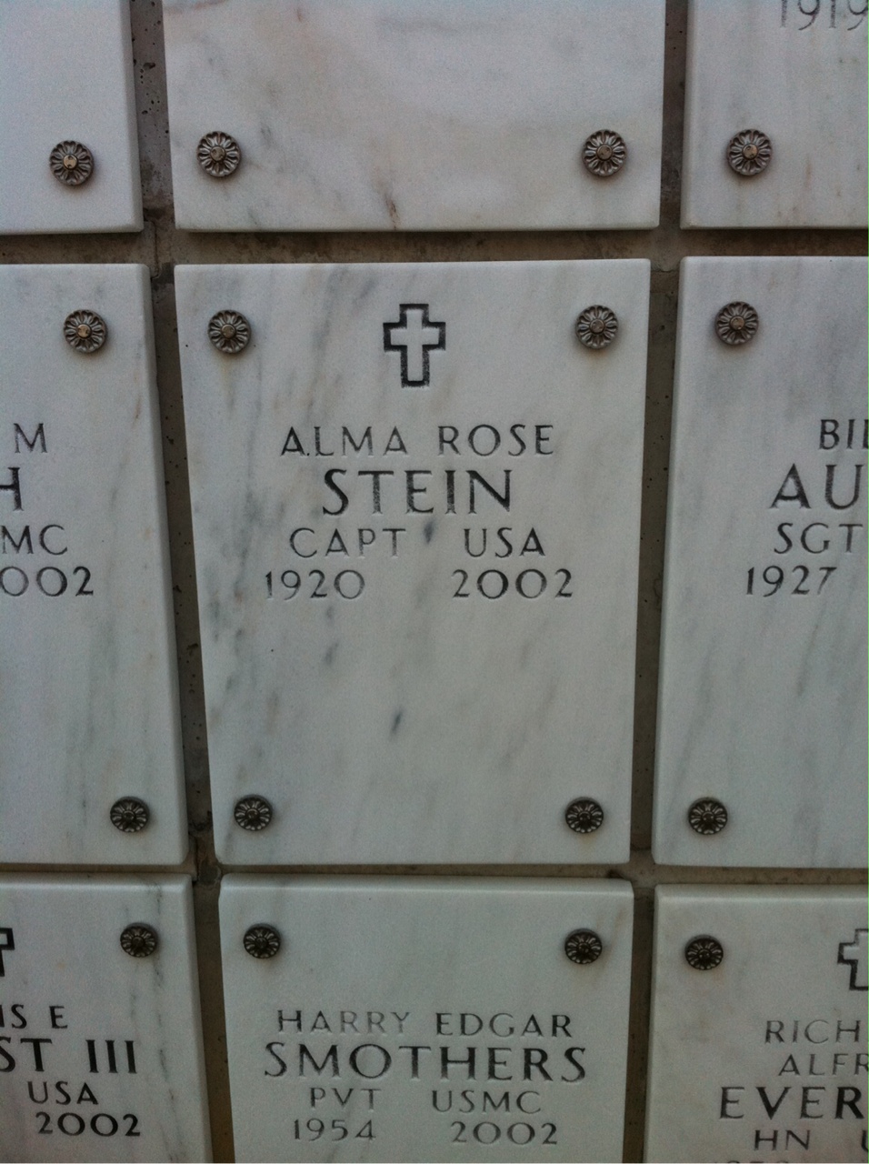 Headstone of Alma R Stein