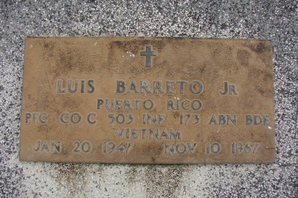 Headstone of Luis Barreto Jr.