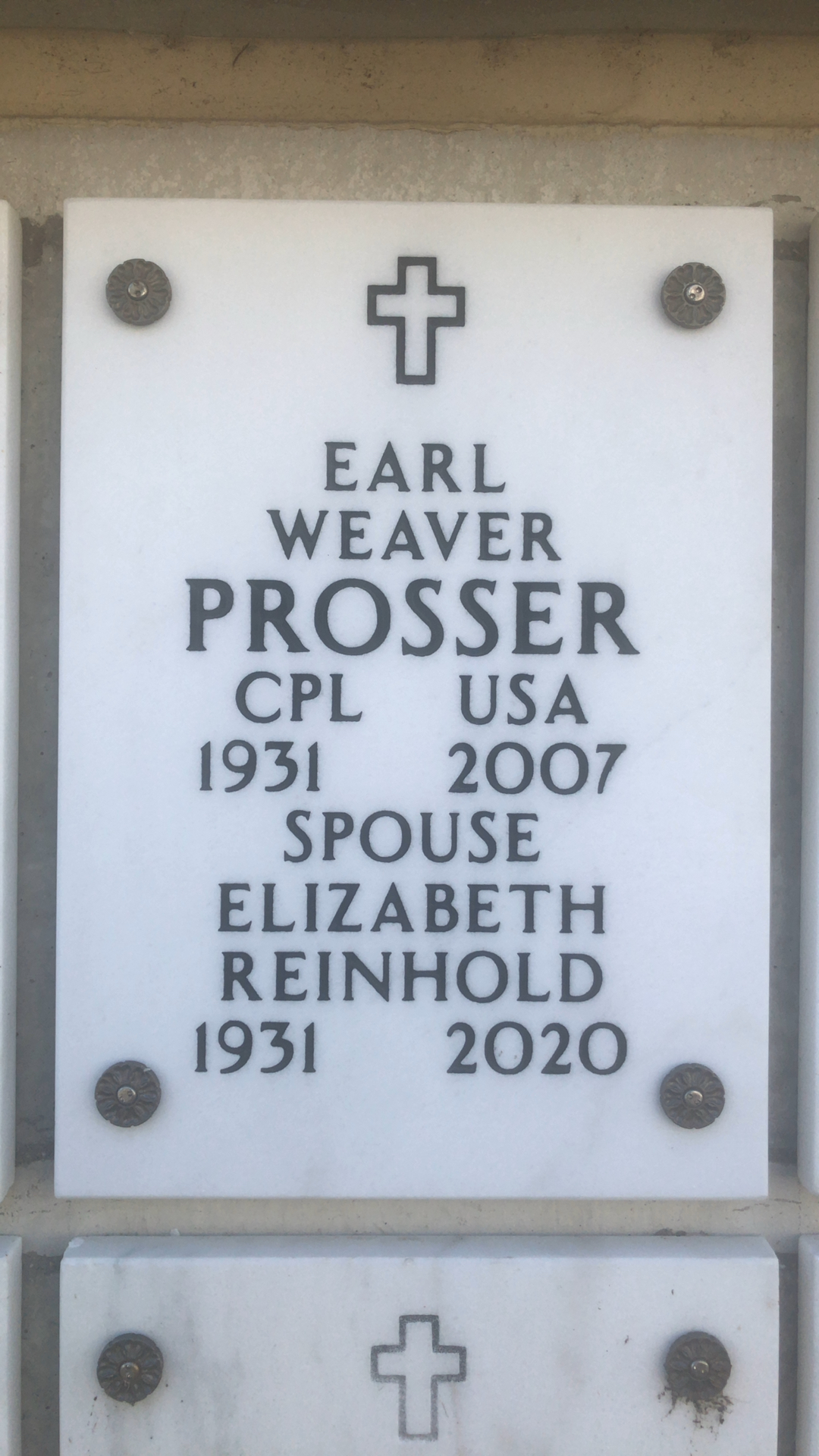 Headstone of Earl Weaver Prosser