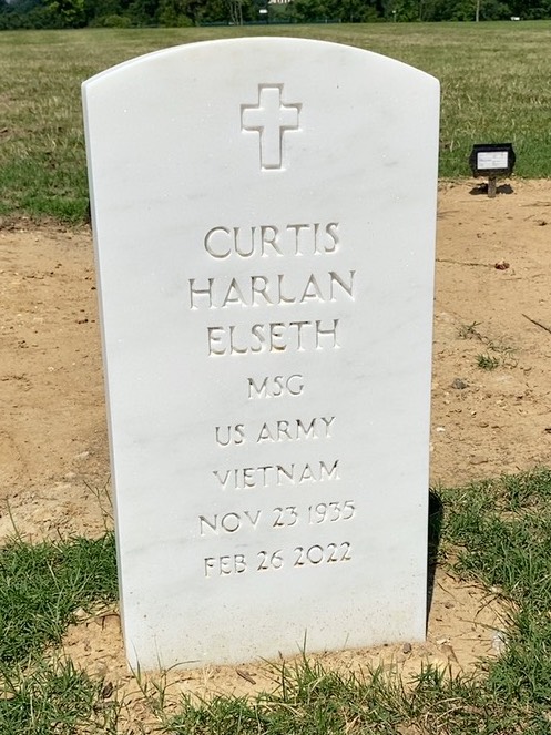 Headstone of Curtis Harlan Elseth