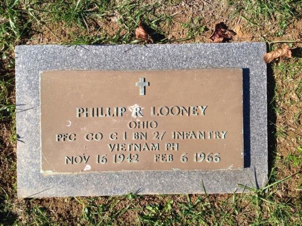 Headstone of Phillip R Looney