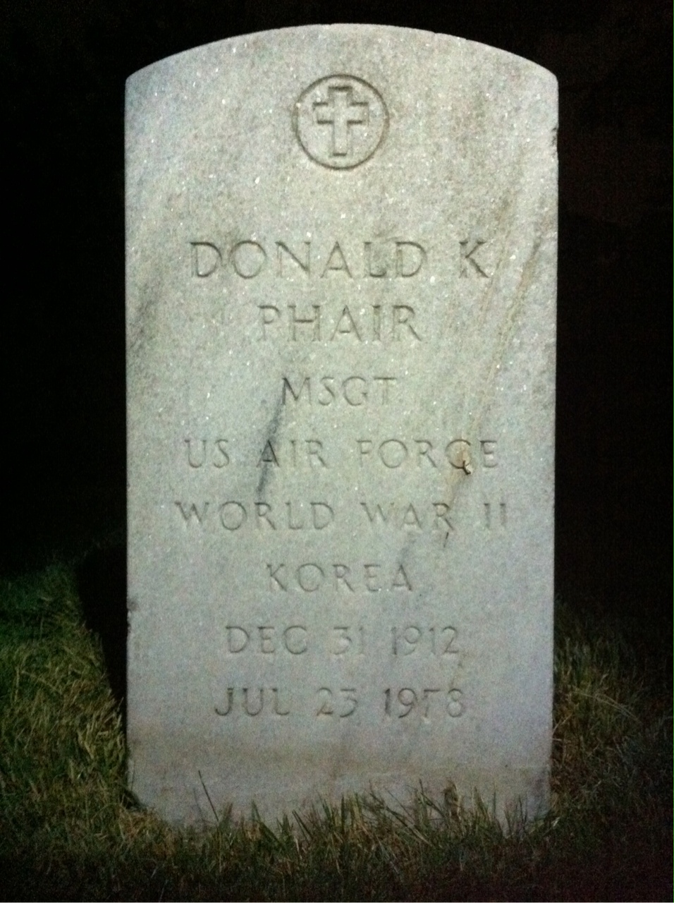 Headstone of Donald K Phair