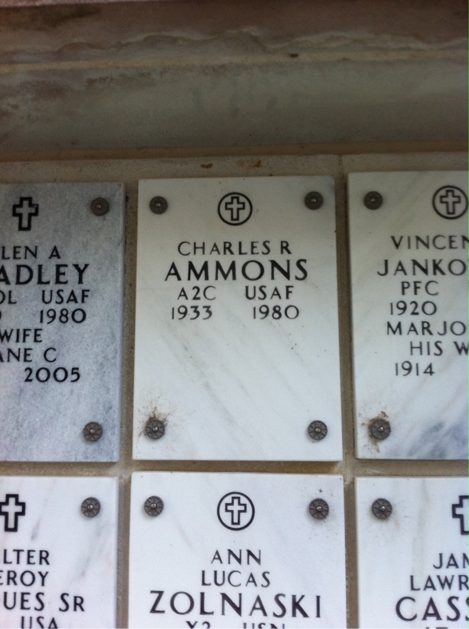 Headstone of Charles Robert Ammons