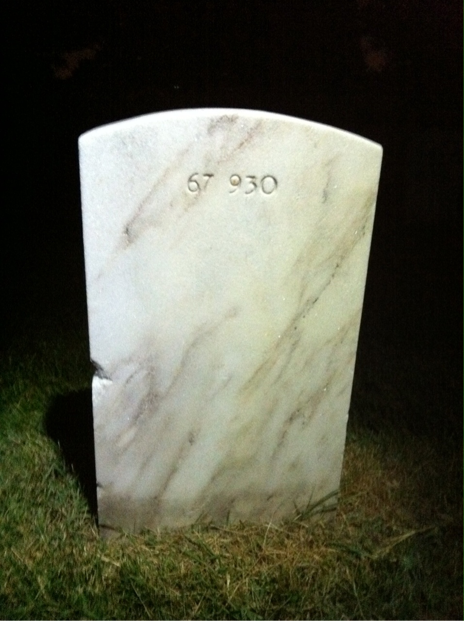 Headstone of Donald R McGill