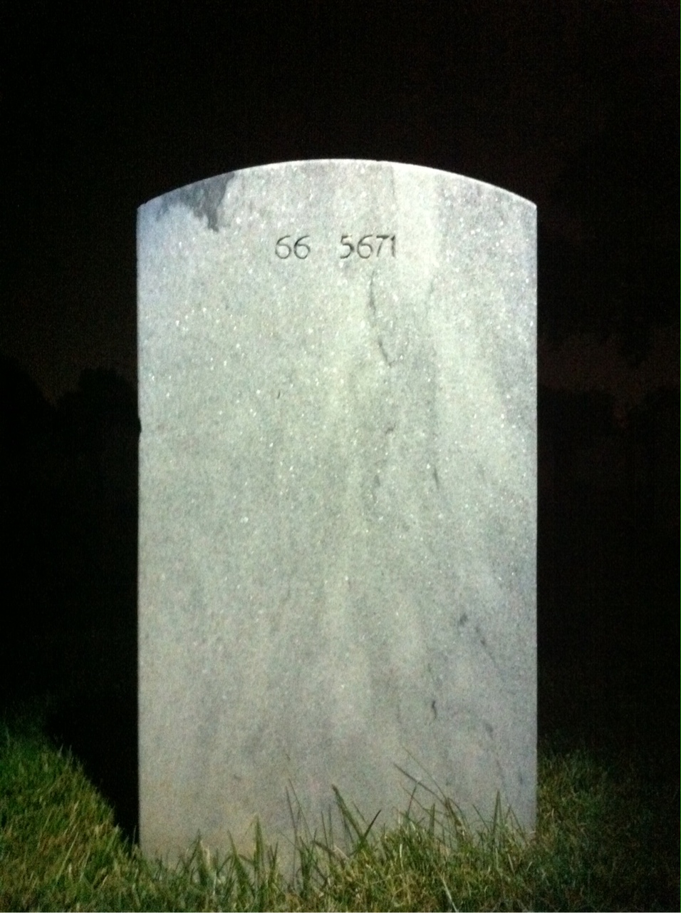 Headstone of Roger Burns Innes