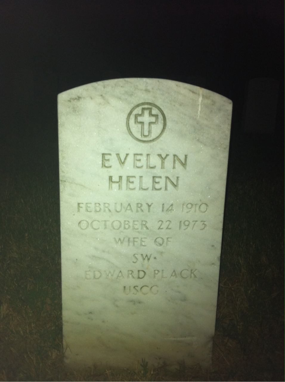 Headstone of Evelyn H Plack