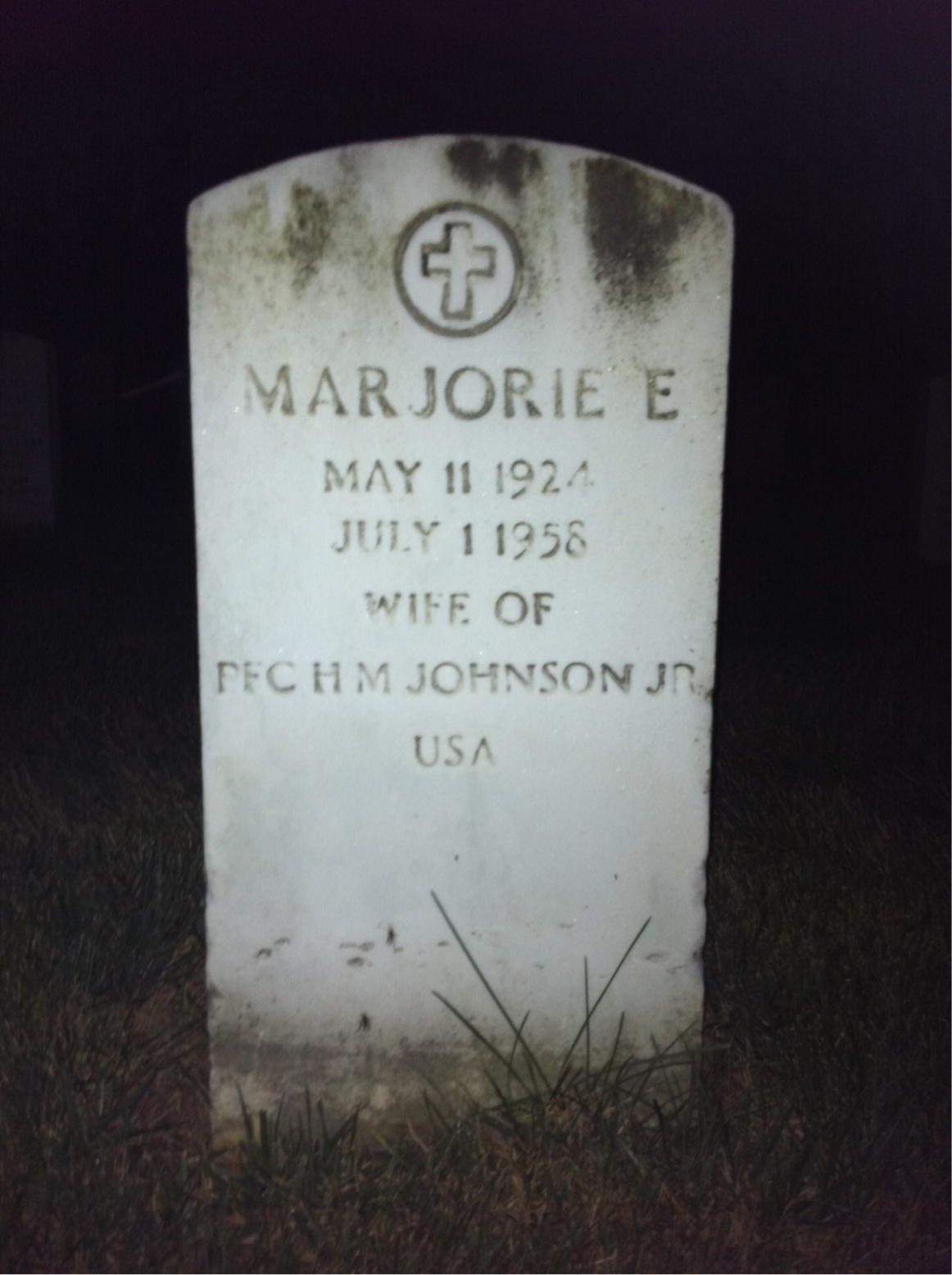 Headstone of Marjorie E Johnson