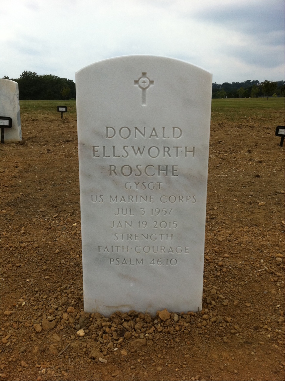 Headstone of Donald Ellsworth Rosche