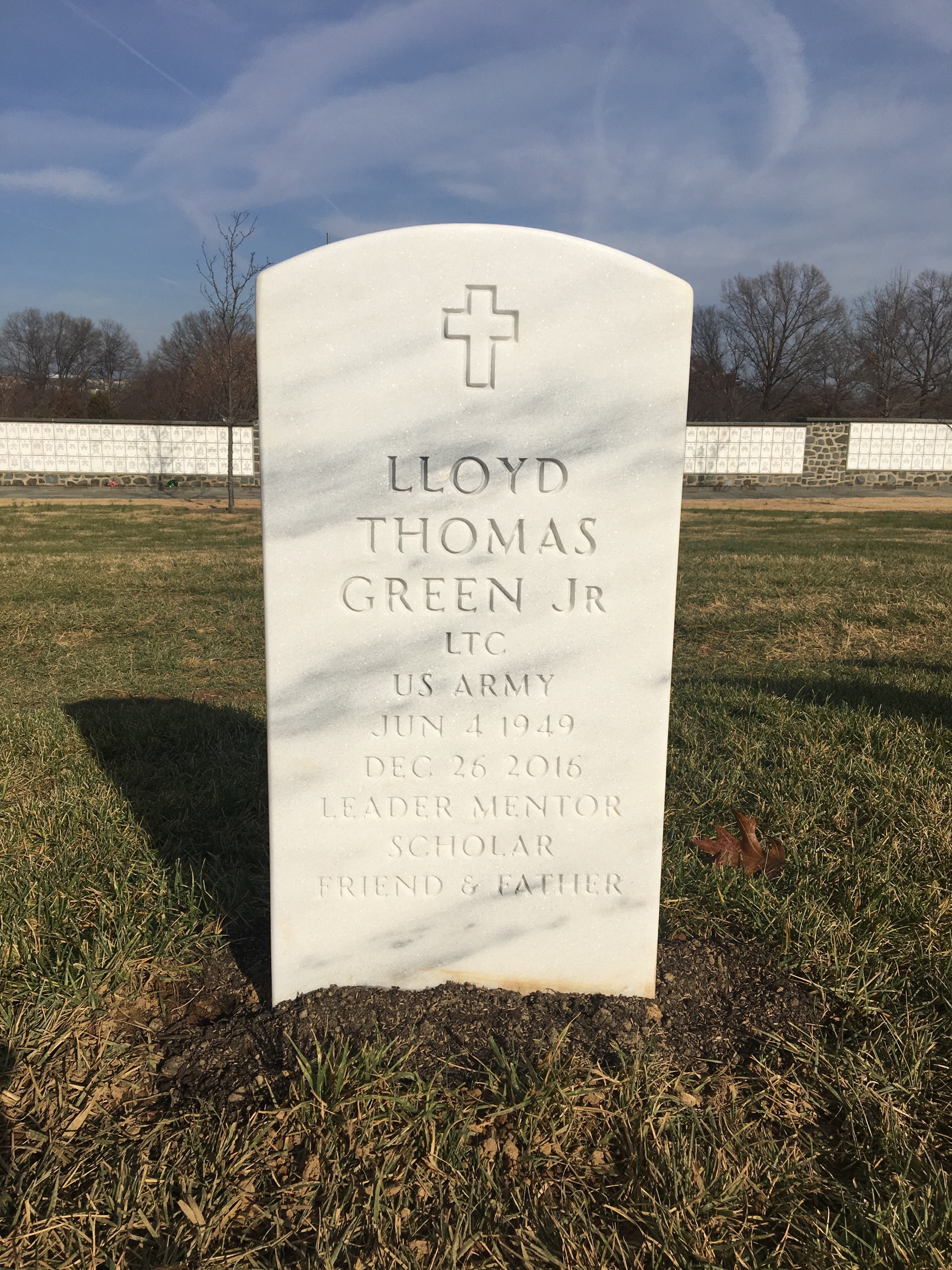Headstone of Lloyd Thomas Green Jr.