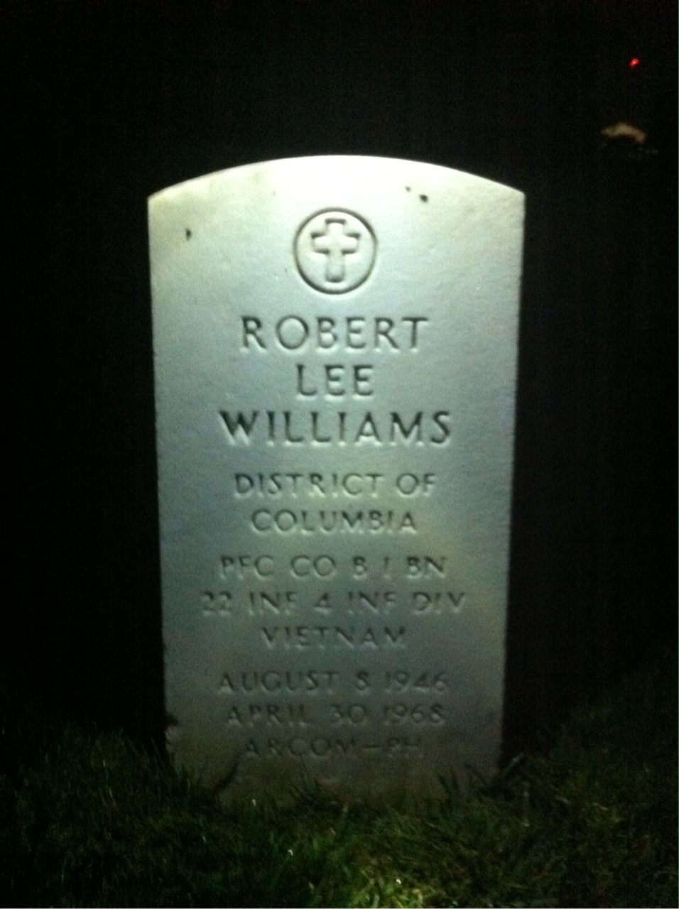 Headstone of Robert Lee Williams