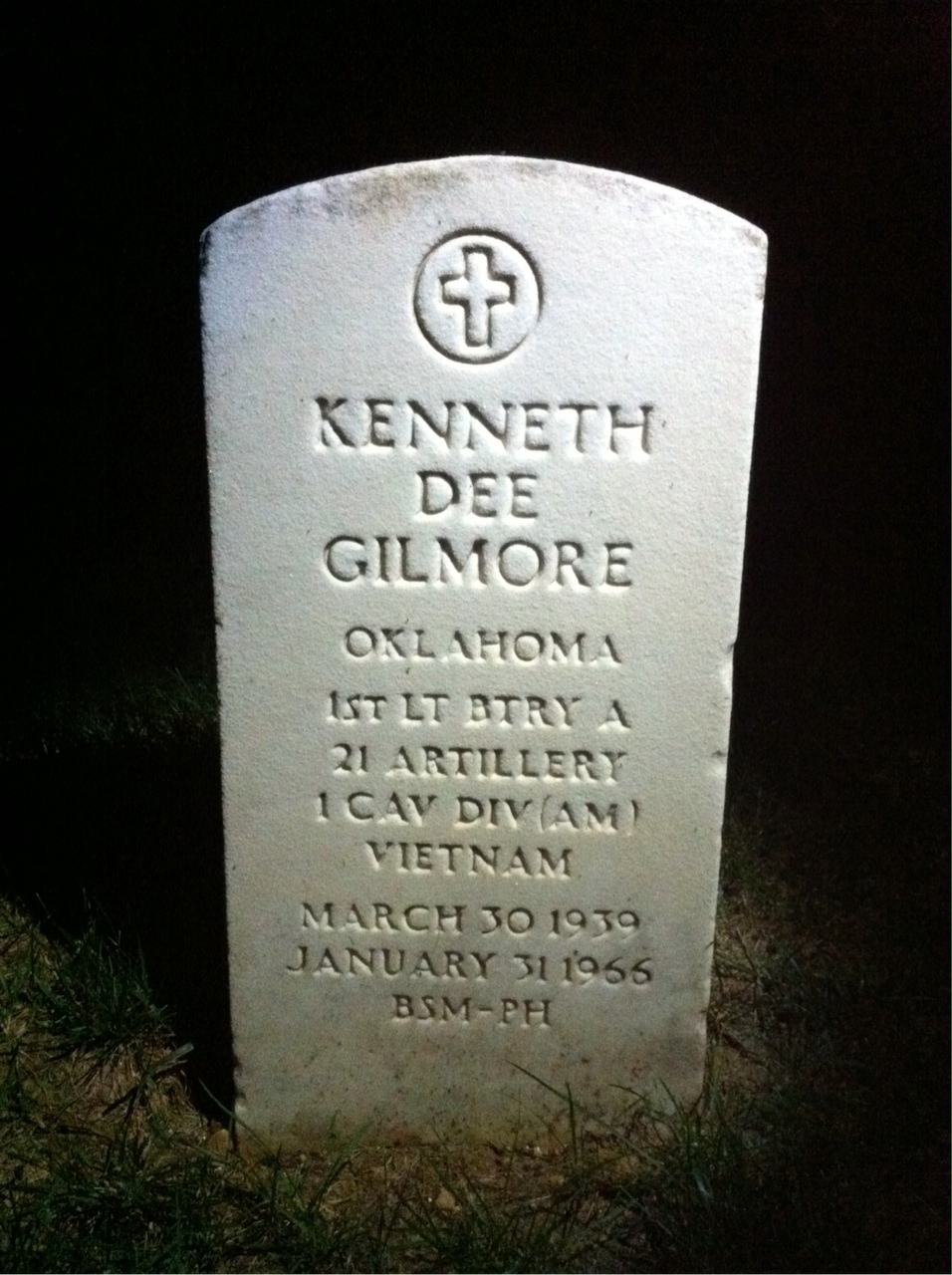 Headstone of Kenneth Dee Gilmore
