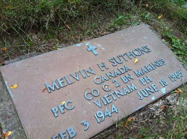 Headstone of Melvin Harold Suthons