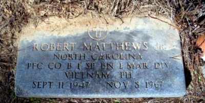 Headstone of Robert Matthews Jr.