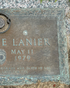 Headstone of Terry Lee Lanier
