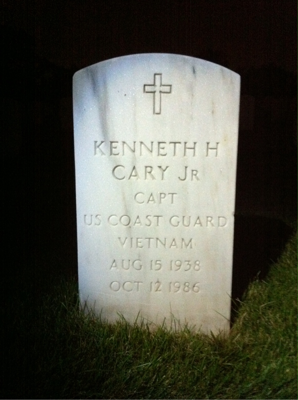 Headstone of Kenneth H Cary Jr.