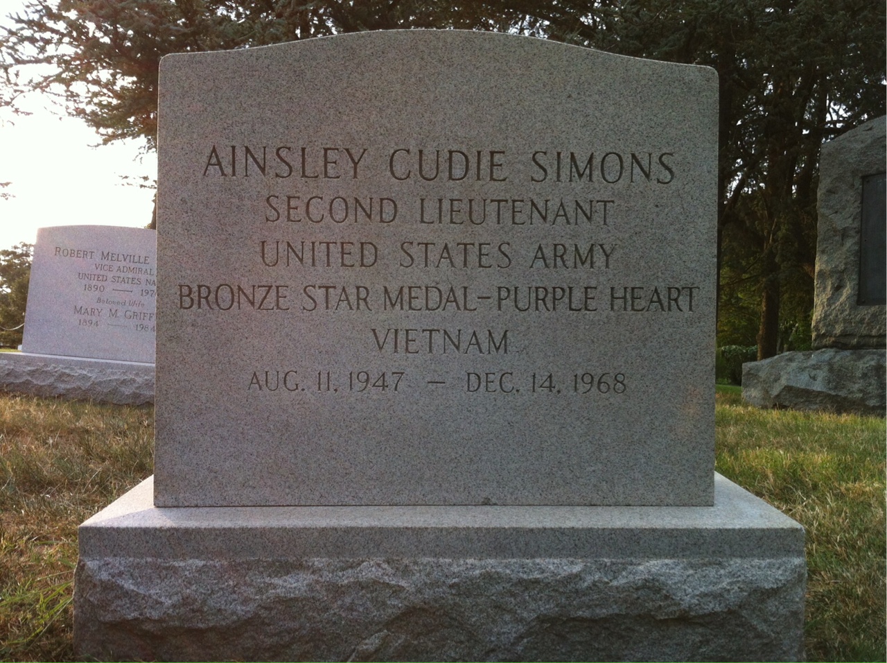Headstone of Ainsley Cudie Simons