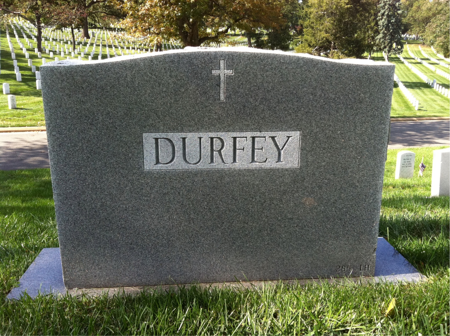 Headstone of Robert W Durfey
