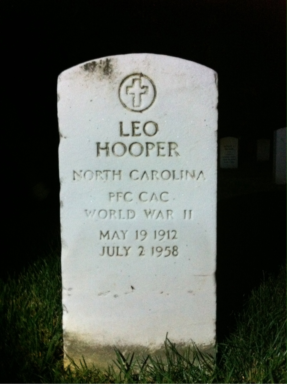 Headstone of Leo Hooper