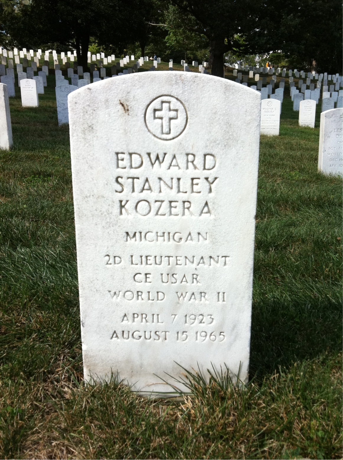 Headstone of Edward S Kozera