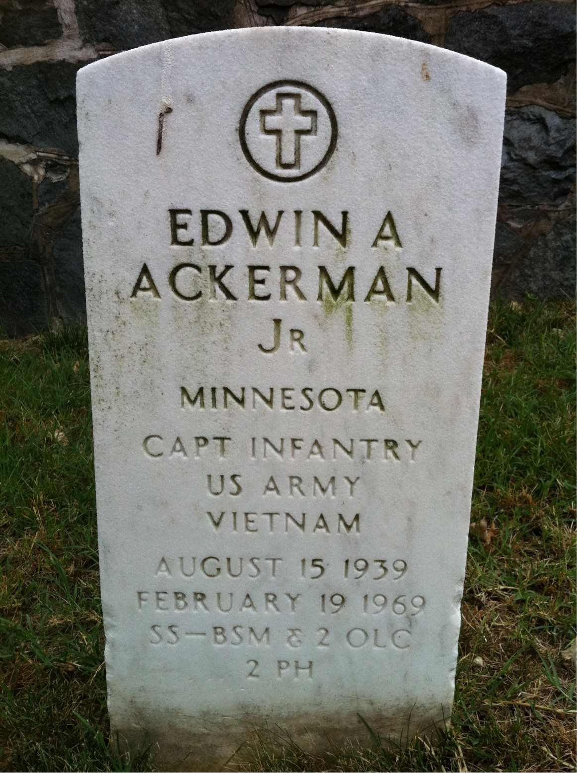 Headstone of Edwin Arthur Ackerman Jr.