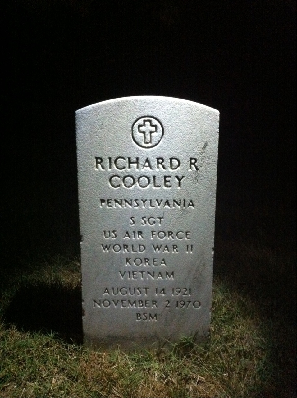 Headstone of Richard Raymond Cooley