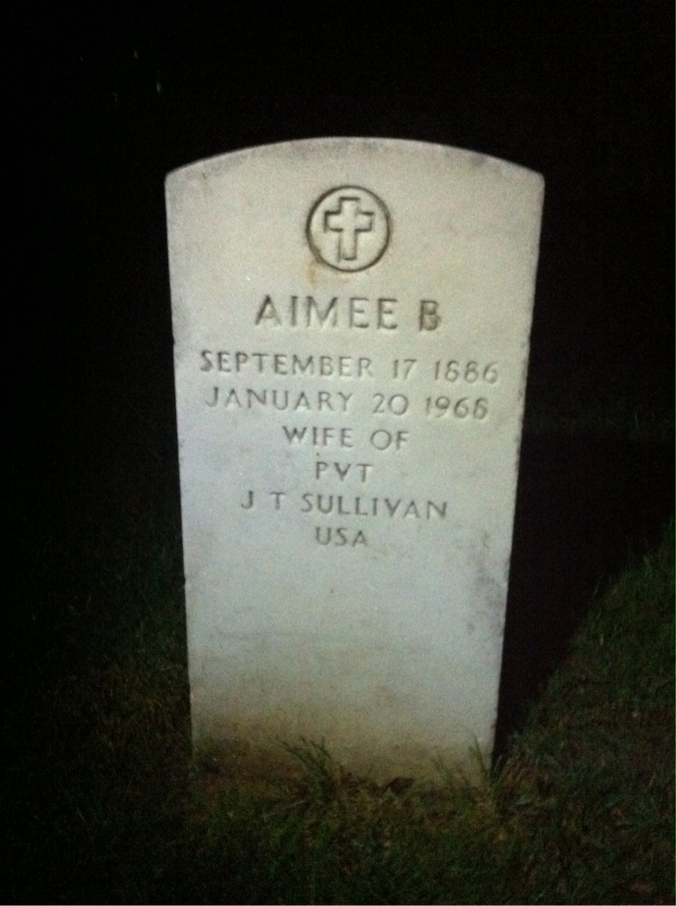 Headstone of Aimee B Sullivan