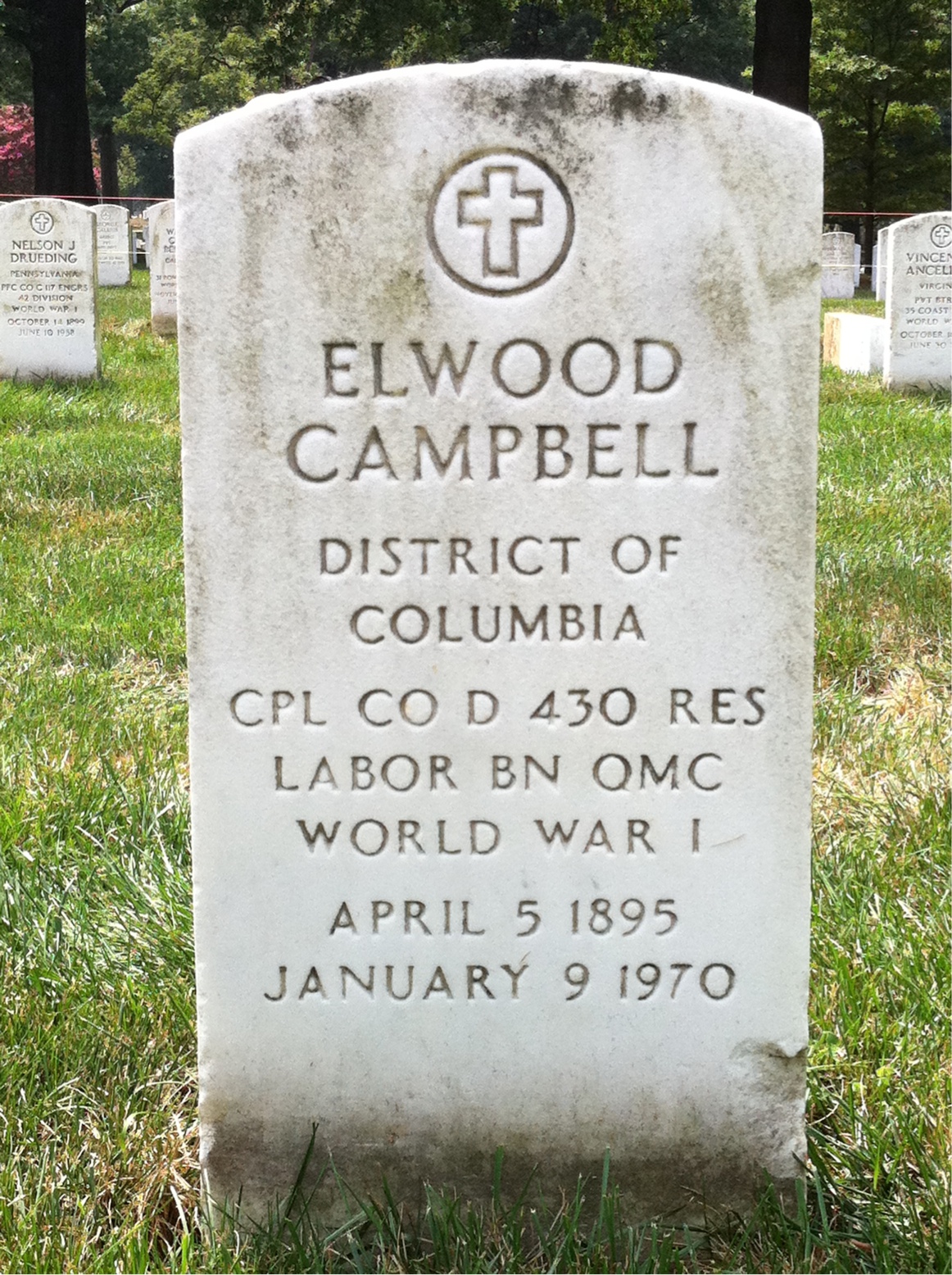 Headstone of Elwood Campbell
