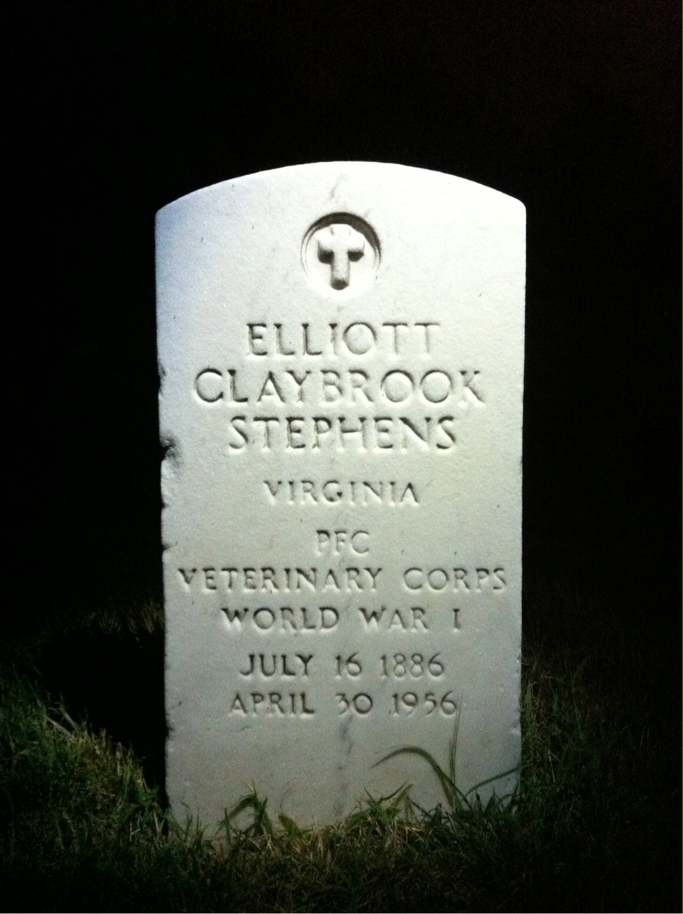 Headstone of Elliott C Stephens
