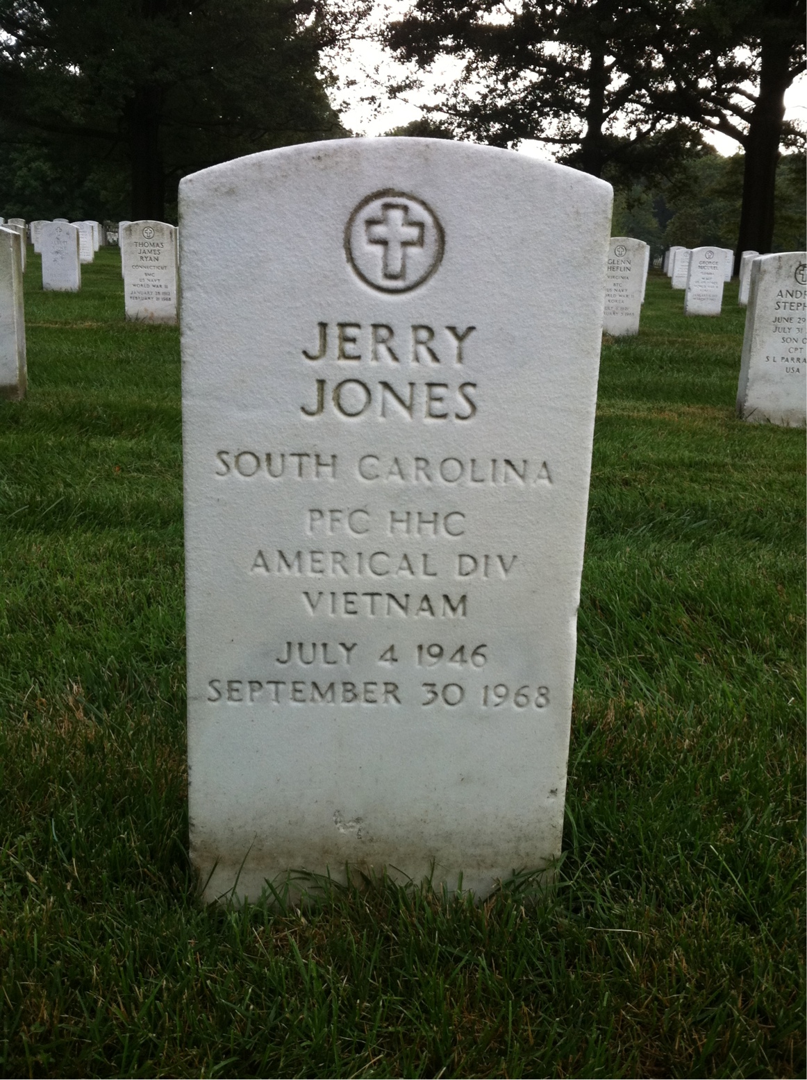Headstone of Jerry Jones